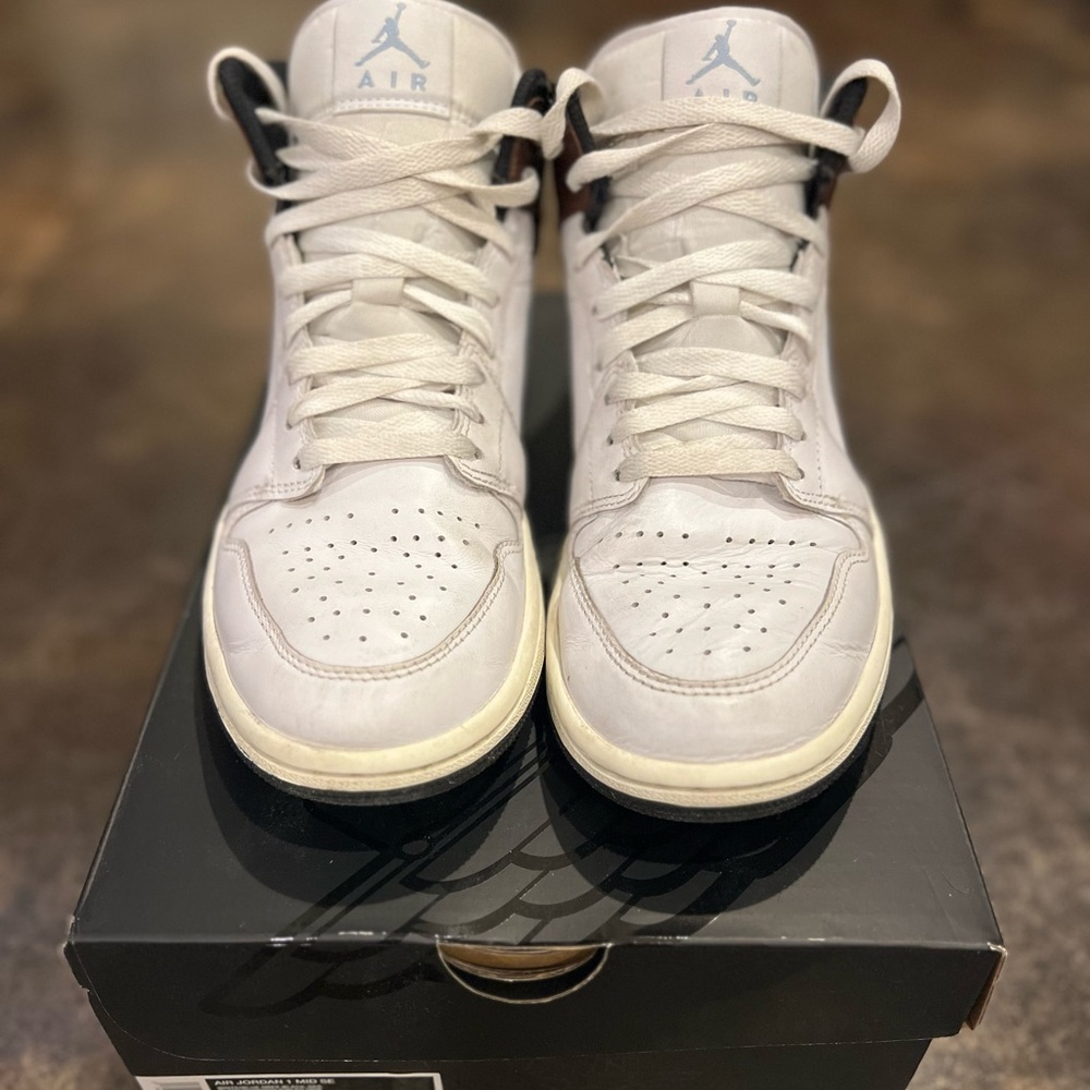 Jordan 1 Mid SE in White, light Blue, and Brown/black
